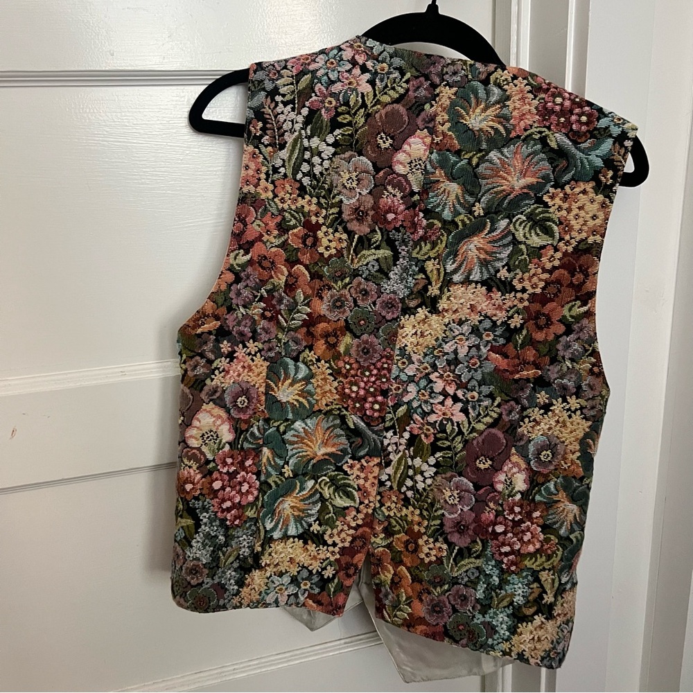 Vintage 90s tapestry vest - Picture 4 of 6